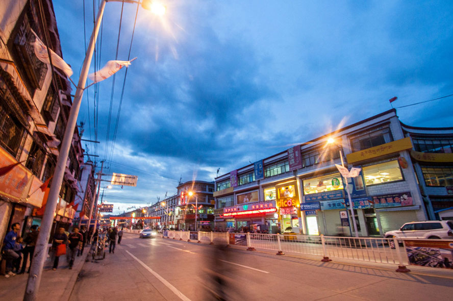 樟木镇——我国最大的陆路口岸小镇风貌介绍